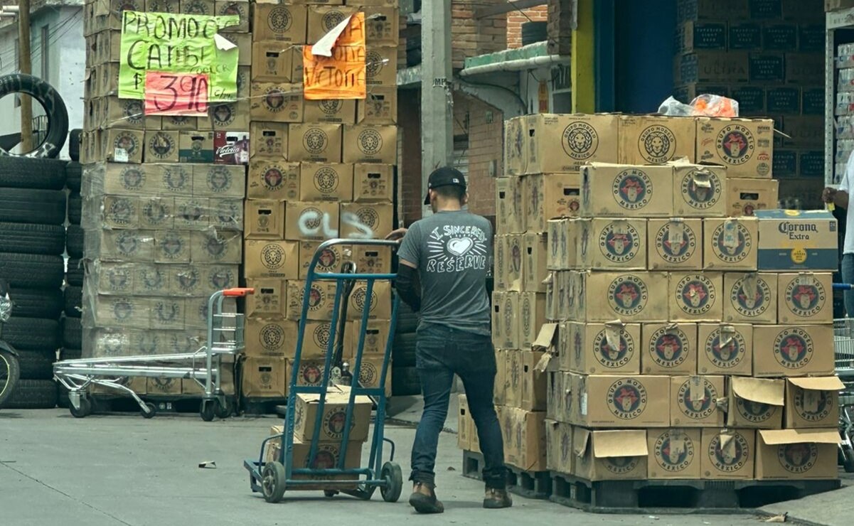 Se dispara venta de alcohol en SLP previo a la Ley Seca. Foto: EL UNIVERSAL
