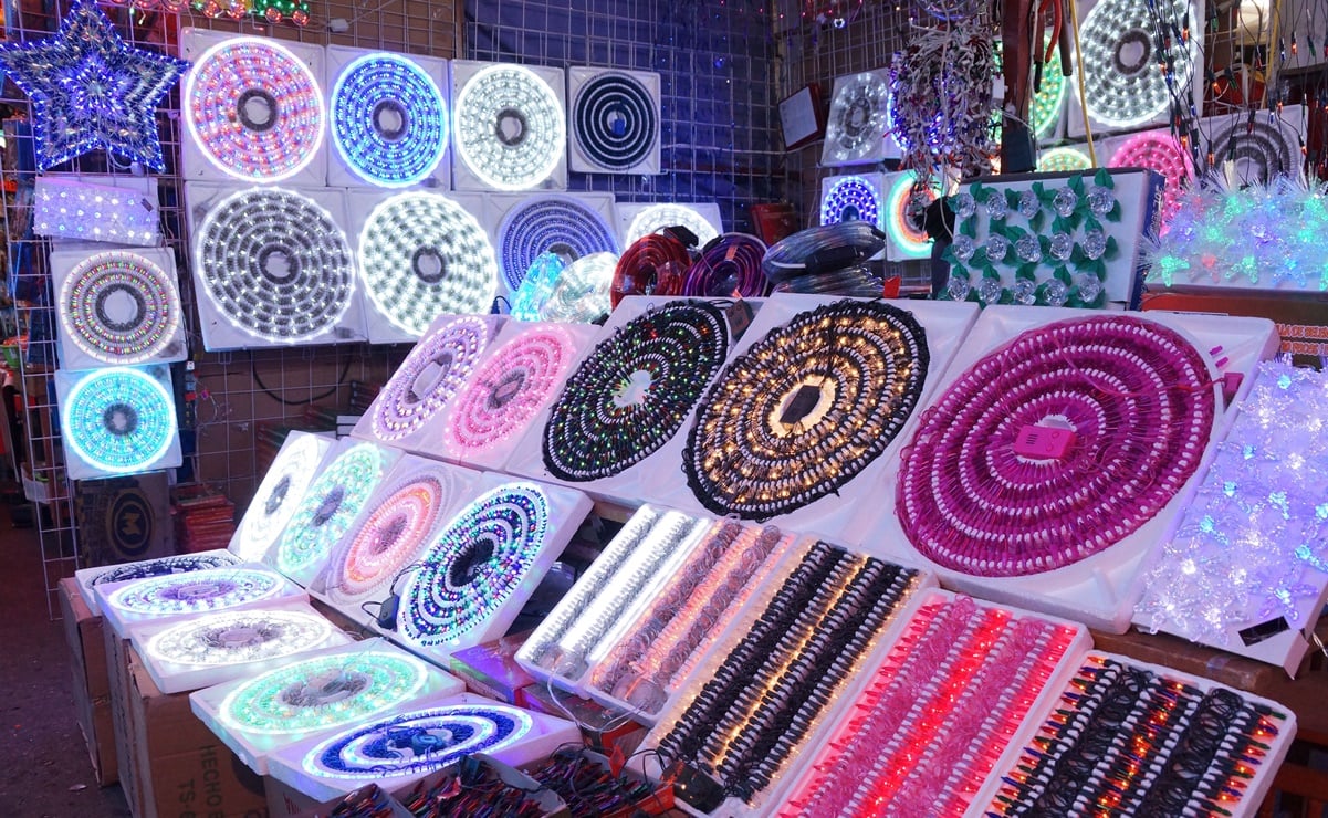 Advierten sobre riesgos en el uso de series navideñas que pueden causar cortocircuito