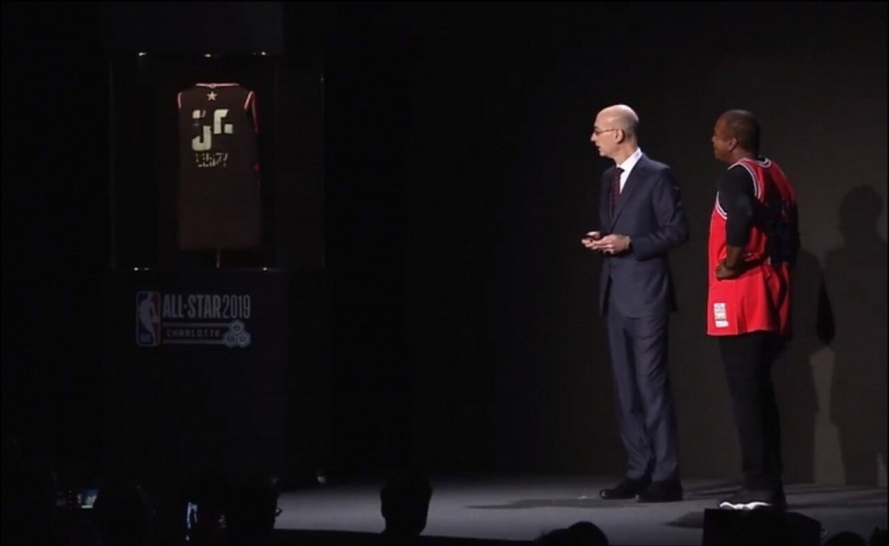  La NBA presenta el jersey del futuro