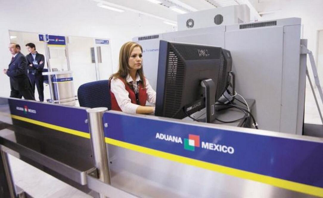 Según el proyecto del próximo gobierno, el personal de aduanas será trasladado a Nuevo Laredo, Tamaulipas (ARCHIVO EL UNIVERSAL)