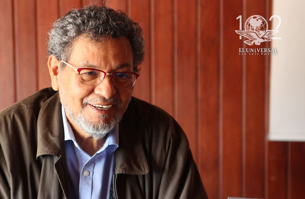 México aún tiene esperanza: Élmer Mendoza