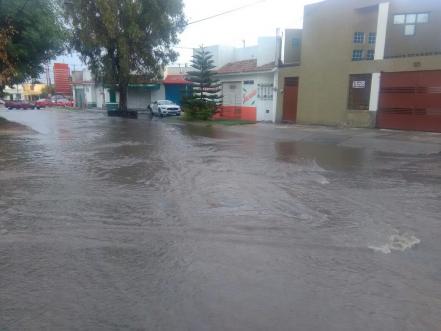 Tras intensa lluvia, casas del norte se inundan