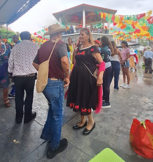 Domingo de huapango en el Pueblo Mágico de Xilitla. Foto: Isela Hinojoza
