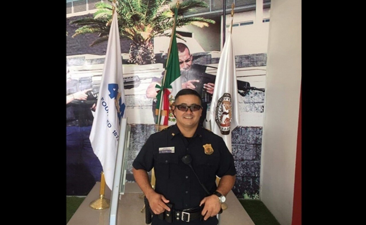  Salva a su esposa e hijos entregándose a sicarios que lo emboscaron