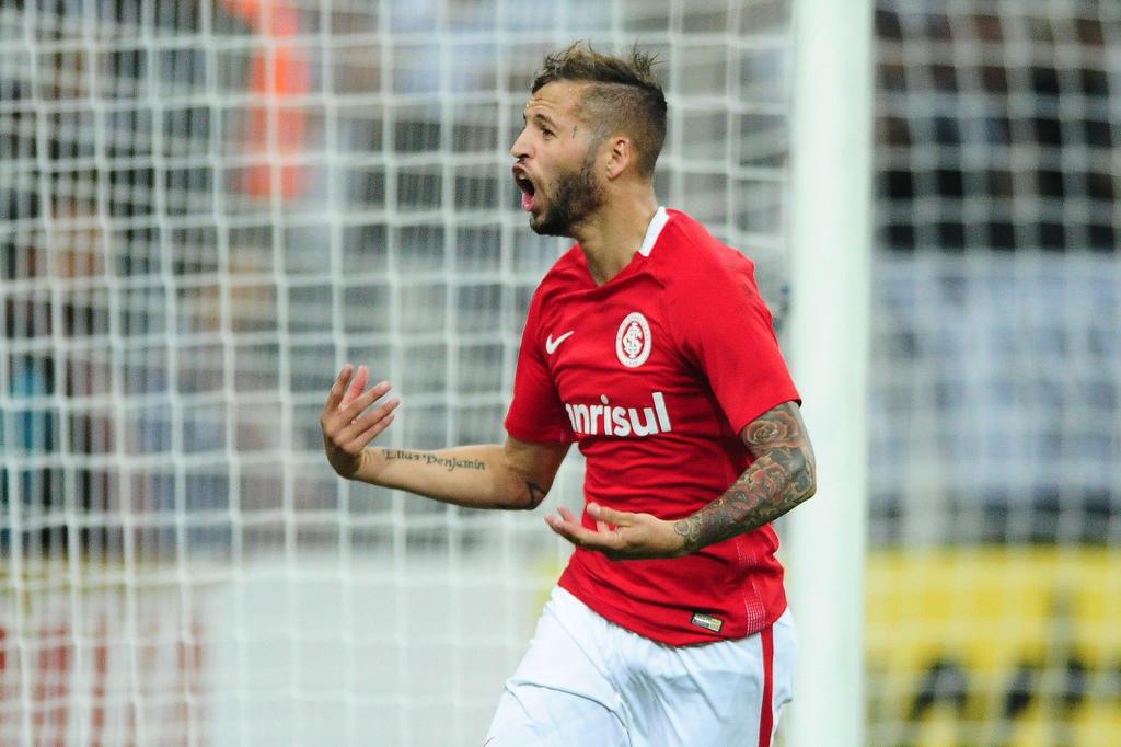 América tiene en la mira al uruguayo Nicolás López