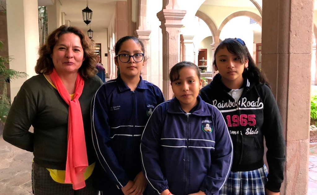 Alumnas solicitan apoyo para presentarse en certamen de ciencias en Monterrey 