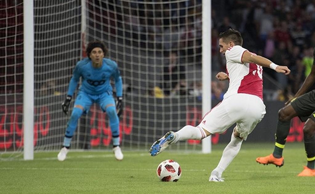 Ochoa, portero del Standard Lieja