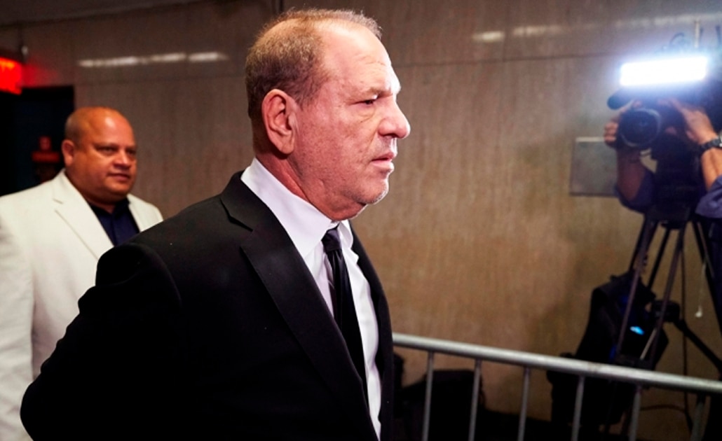 Tras nuevos cargos, aplazan juicio contra Weinstein hasta enero