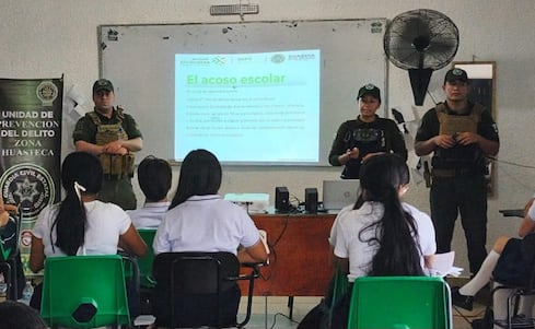 Reconoce Gallardo trabajo de proximidad de la Guardia Civil en escuelas de SLP sobre temas de salud mental