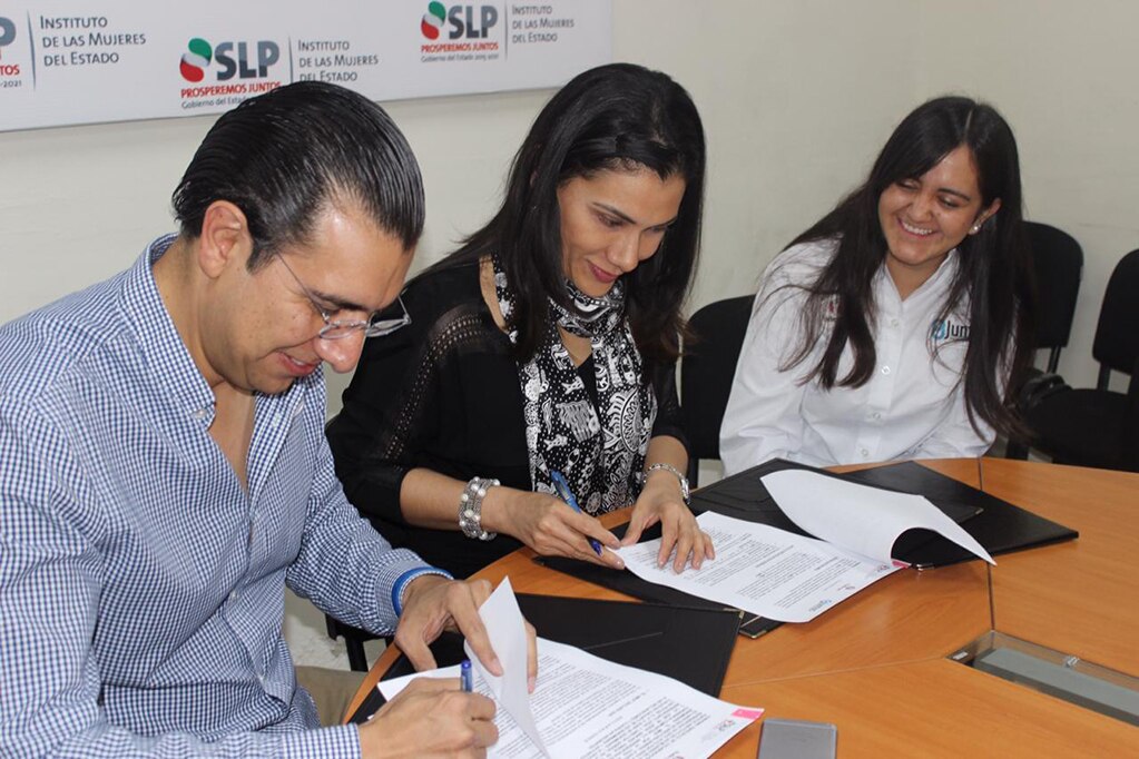 Firman convenio para trabajar en favor de las mujeres con discapacidad