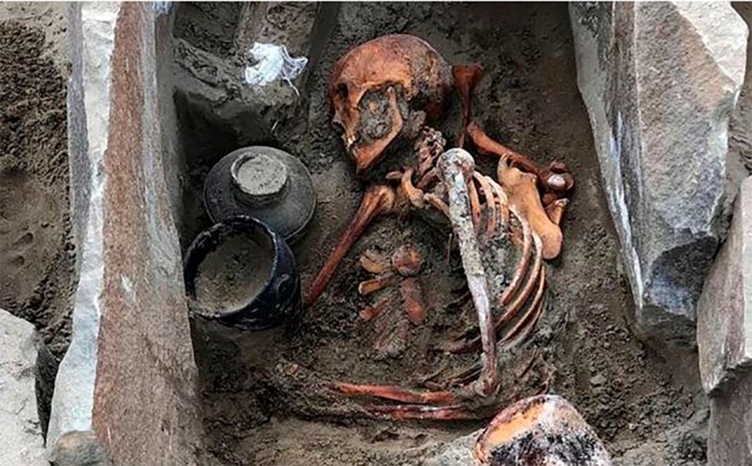 La momia fue encontrada con un vestido de seda y un espejo. Foto: Instituto de Historia de la Cultura Material de San Petersburgo