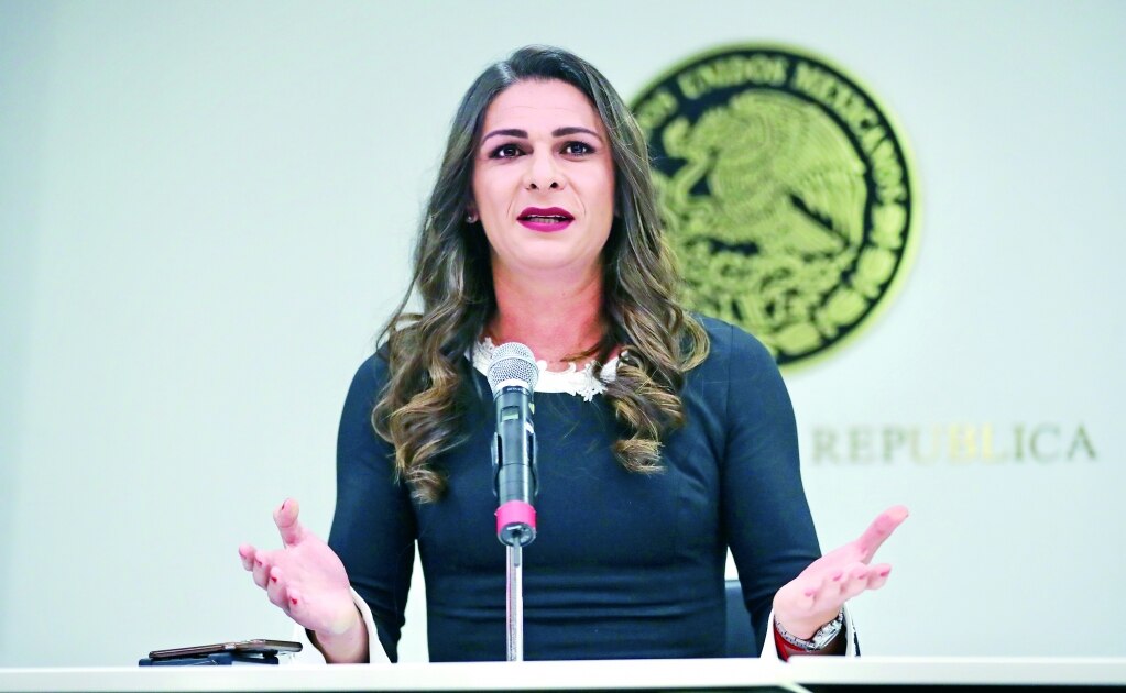 Ana Guevara no ayuda a atletas pero sí a sus amigos