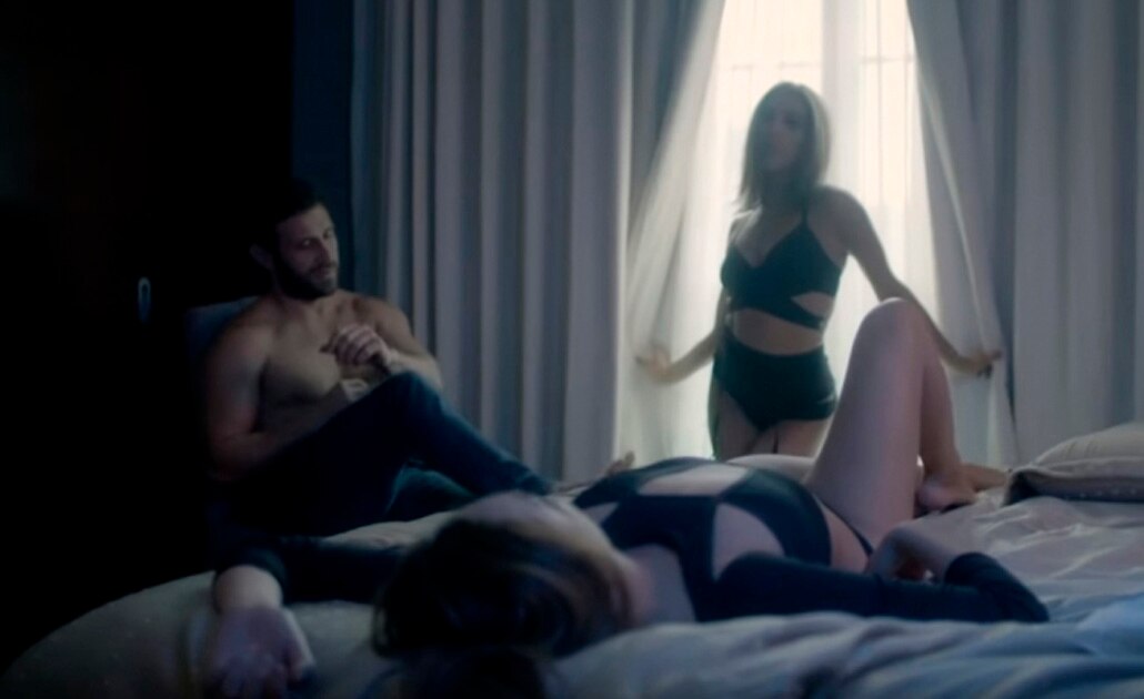 María León, Regina Blandón y Carlos Ferro sorprenden con video de trío sexual