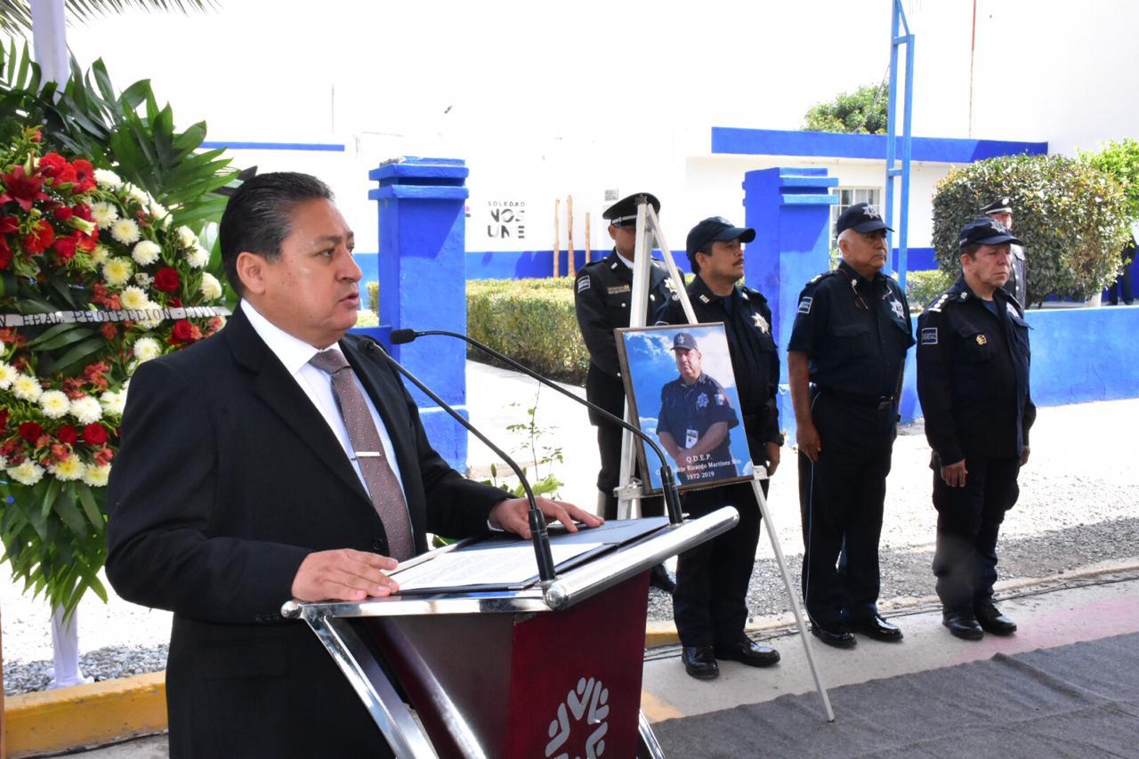 Rinden homenaje póstumo a elemento municipal de Soledad