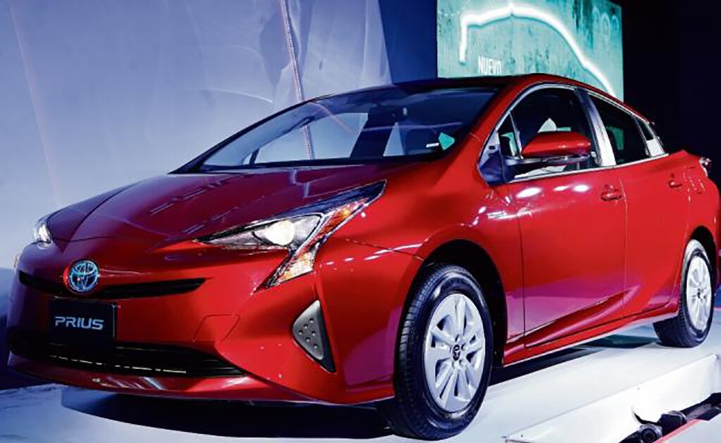 Distribuidoras automotrices apuestan por autos híbridos y eléctricos