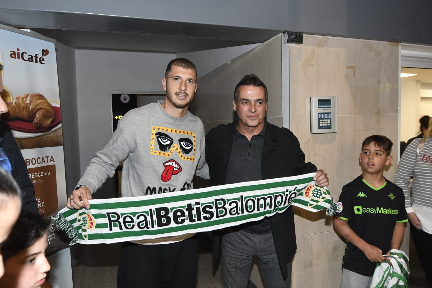 Guido Rodríguez llega a España para firmar con el Betis