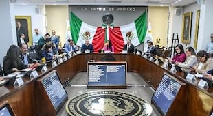 Proponen en Hidalgo reforma para garantizar gubernatura exclusiva para mujeres, imitando modelo de SLP