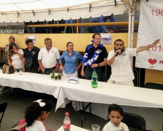 Xavier Nava se compromete a rescatar mercados del Centro Histórico