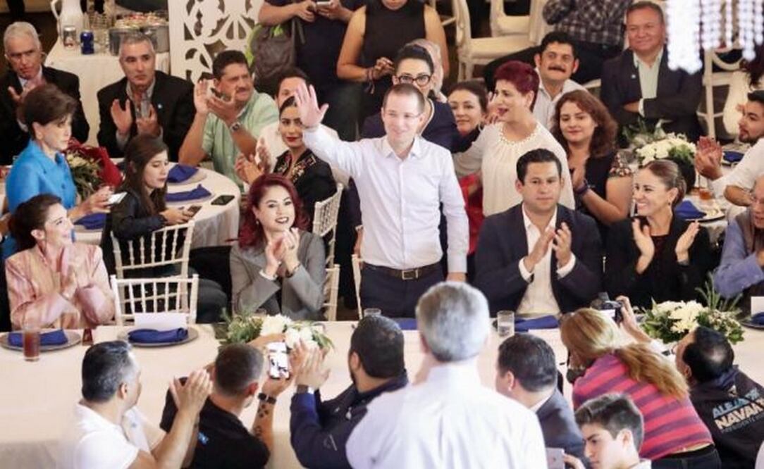 Ricardo Anaya, candidato presidencial de la coalición Por México al Frente, tuvo un acercamiento con empresarios en León para presentar sus propuestas (ARIEL OJEDA. EL UNIVERSAL)