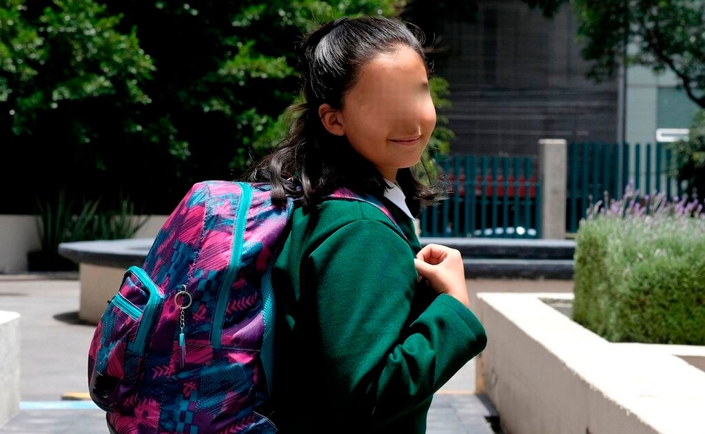 Carga de mochila escolar no debe exceder el 10% del peso de los menores, señalan especialistas