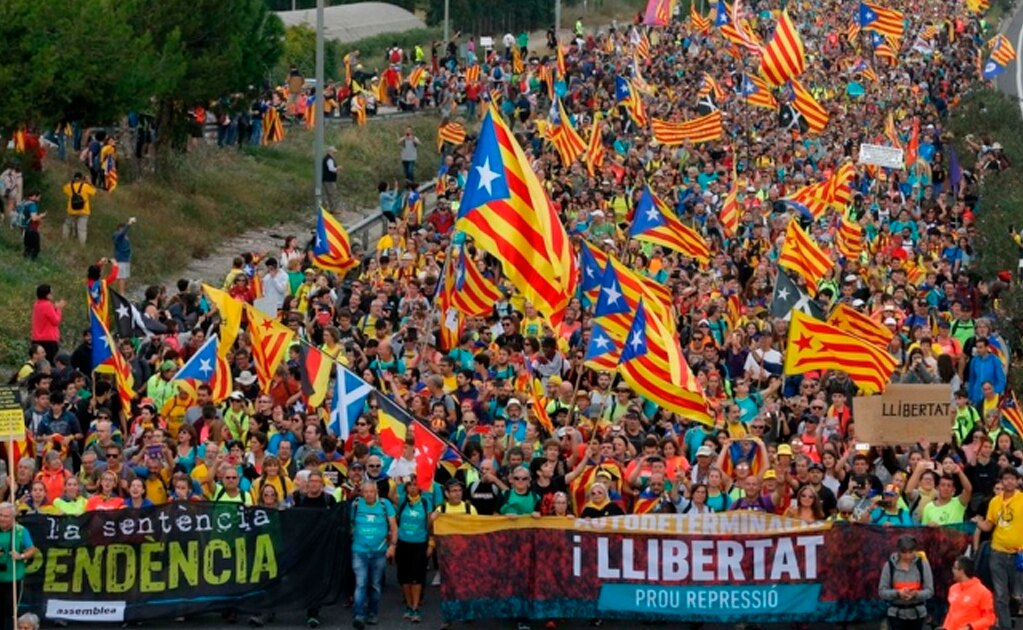 Cataluña: 4 preguntas para entender el por qué de las masivas protestas de los últimos días