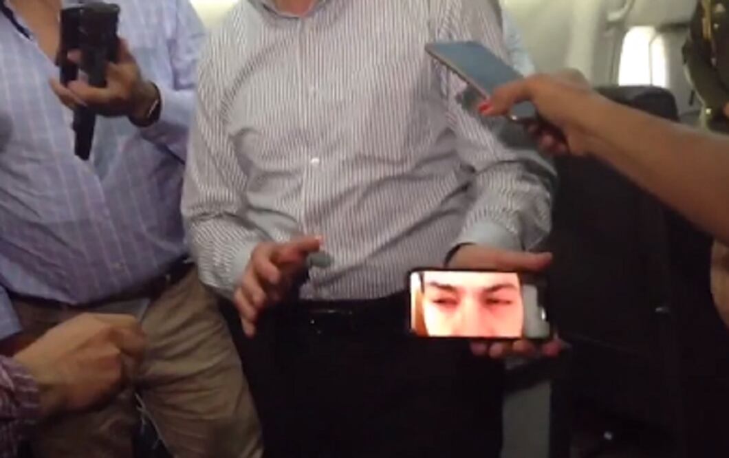 Ojos rojos fueron por luces, dice Peña Nieto