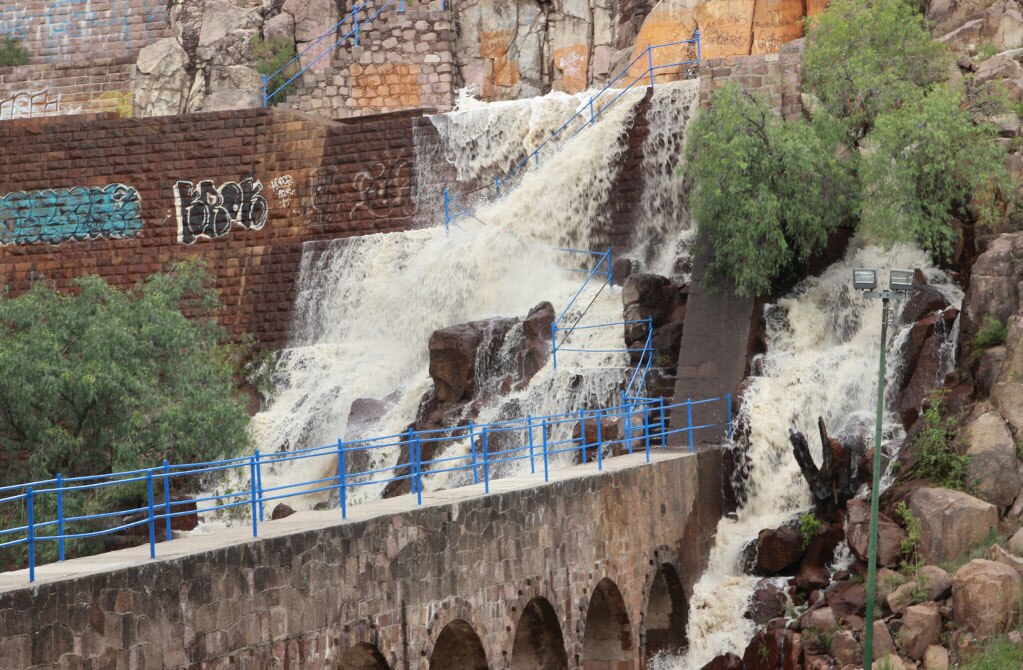 Cuestiones técnicas impiden mayor extracción de agua de presa San José: Interapas