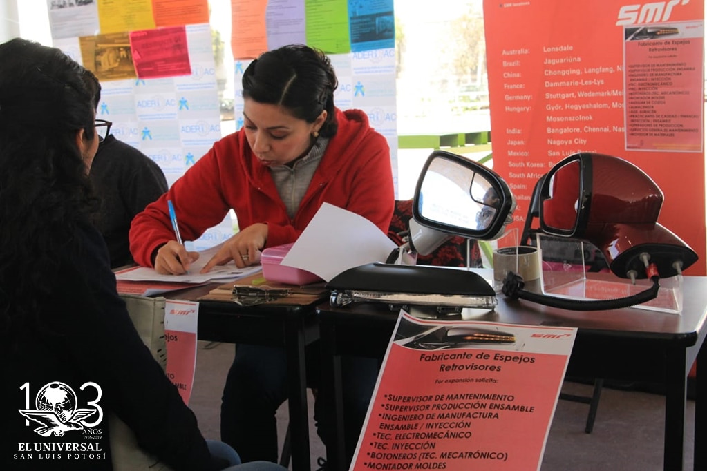 Ofertan mil vacantes en Feria de la Empleabilidad 