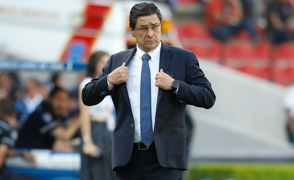 ¿Quién es Luis Fernando Tena, el nuevo DT de Chivas?