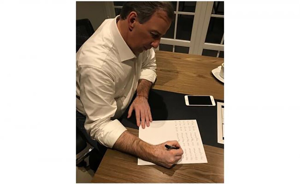 Meade hace planas luego de decir “resolvido” en Hidalgo