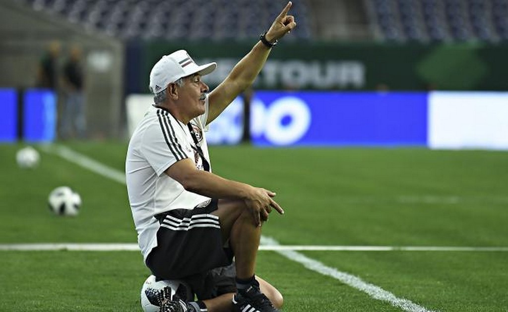  Tuca toma decisiones que no son de interino