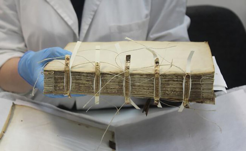 El Instituto Central de la Patología del Libro ha restaurado miles de obras de valor incalculable. Foto: NOTIMEX/Mario Osorio/COR/ACE