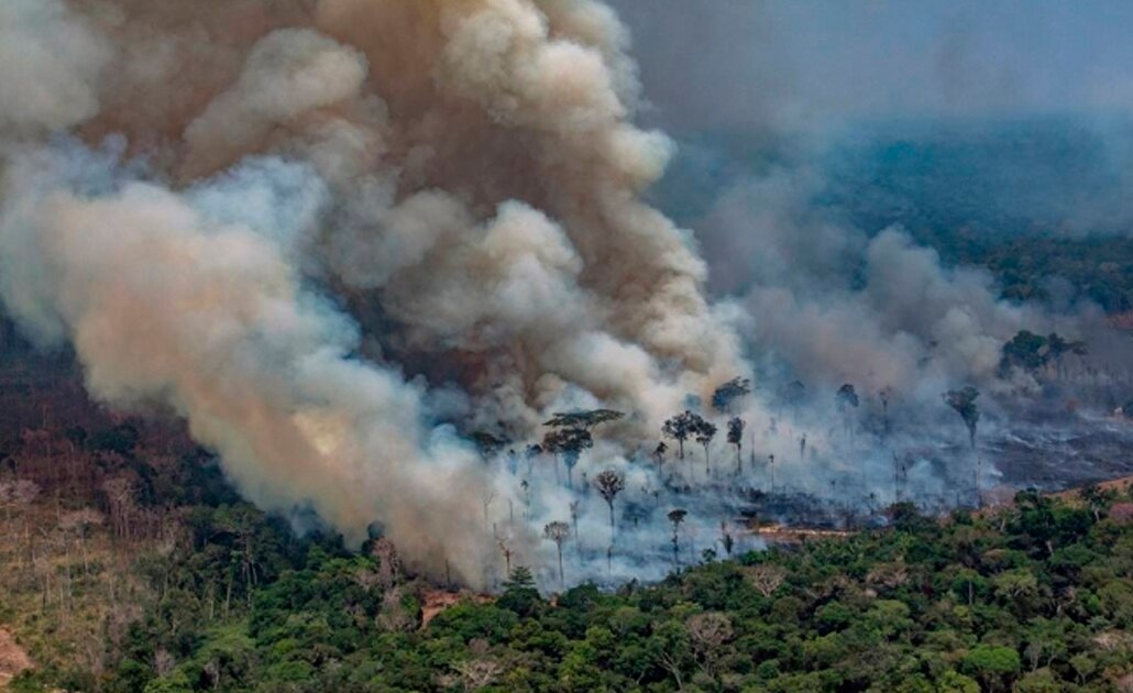 Así se ve la intensa nube de humo que cubre la Amazonia por incendios