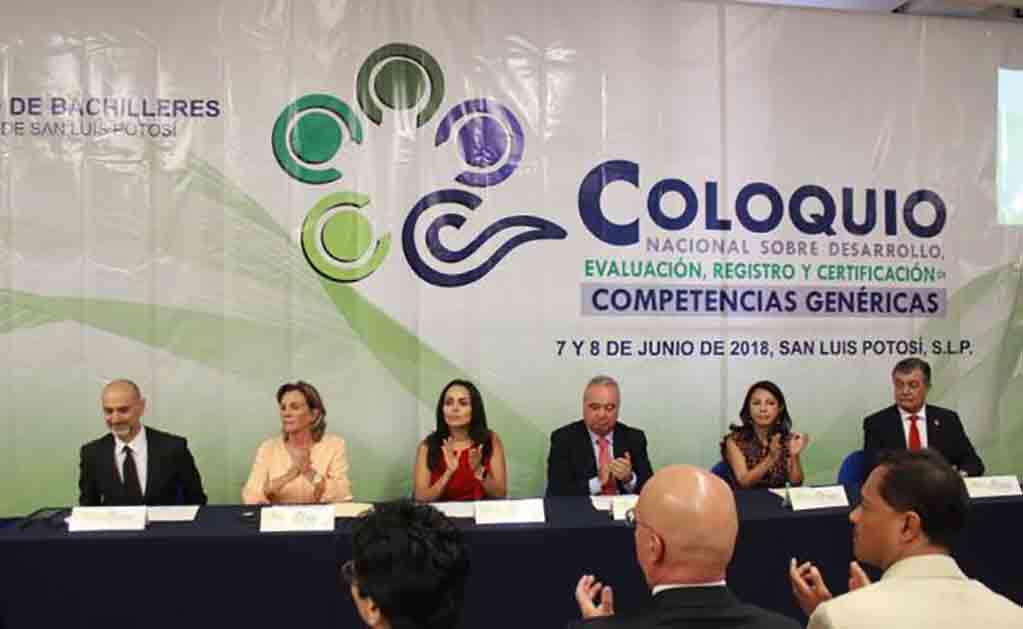 Académicos participan en coloquio para evaluación del sistema de bachilleratos