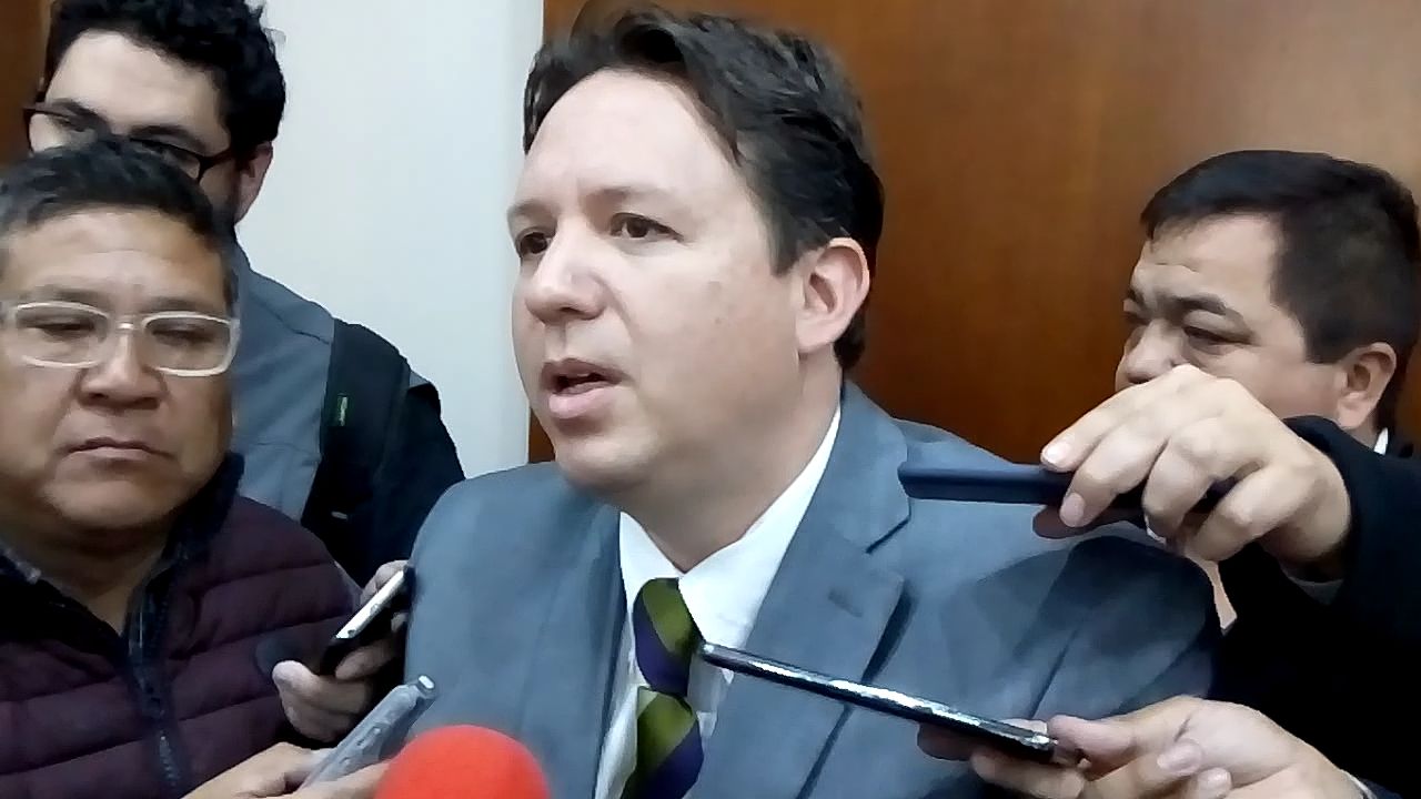 Mariano Niño presentó declaración; no pedirá licencia