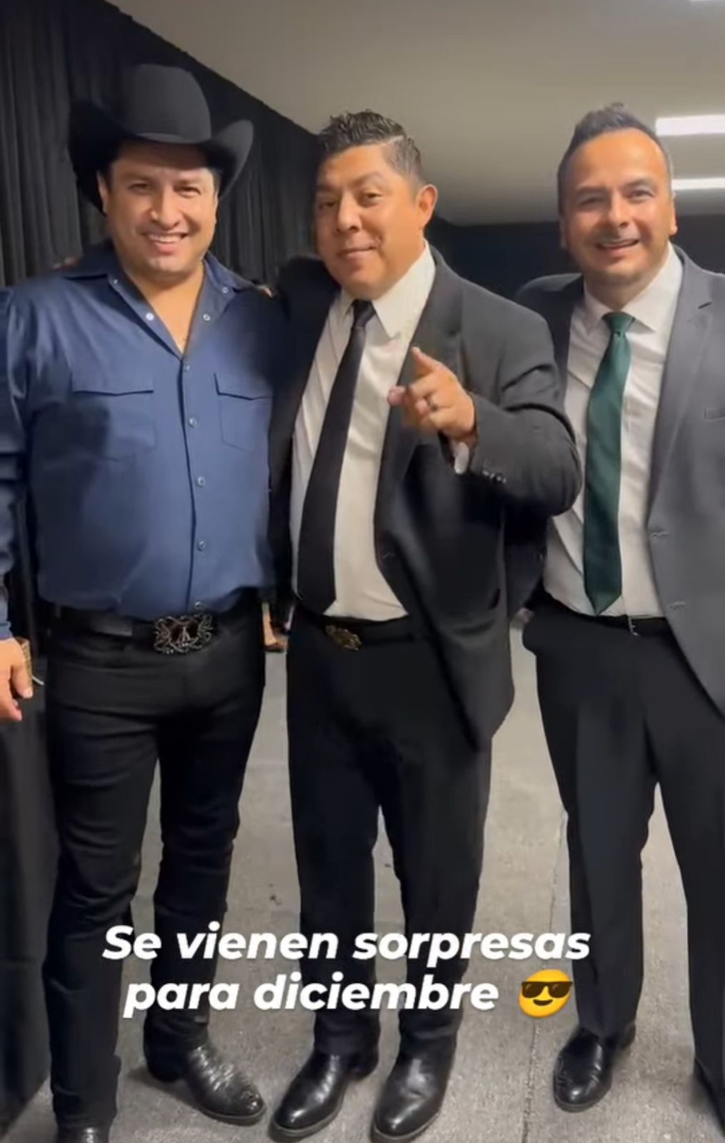 Ricardo Gallardo en compañía de Julion Álvarez. Foto: Especial