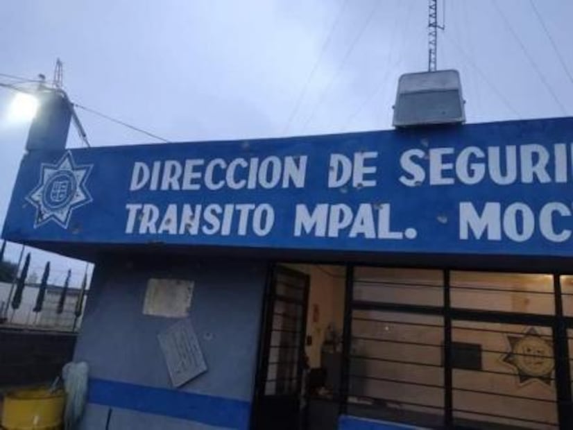 Comando incendia camioneta y rapta a 4 policías en Moctezuma, SLP; despliegan operativo para localizarlos