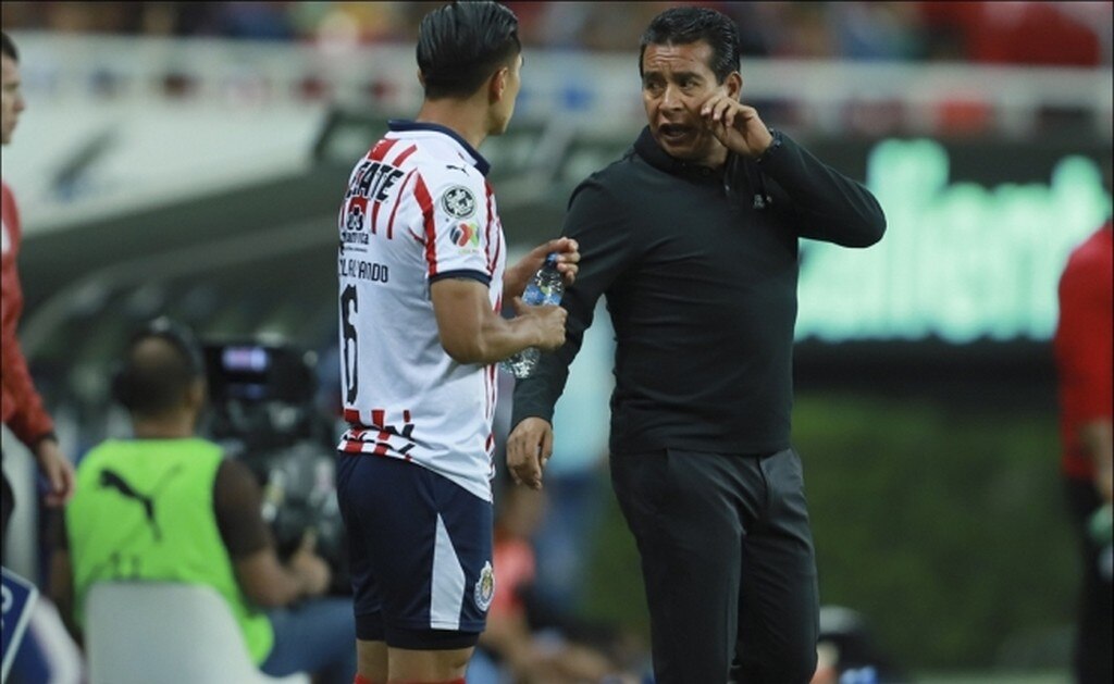 Alberto Coyote, técnico del Guadalajara. Foto: Imago 7