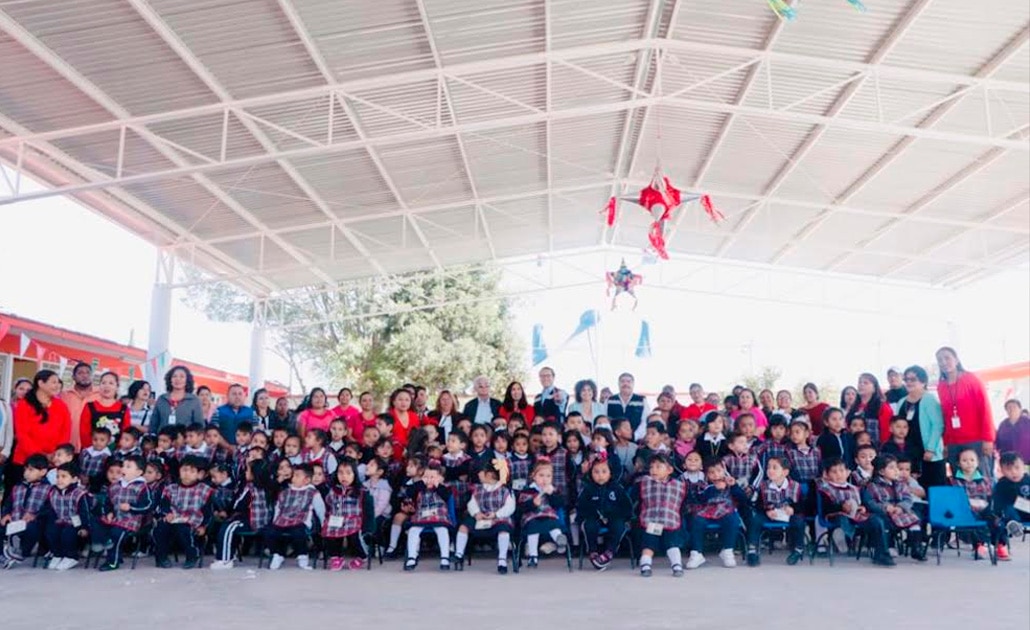 Entregan techado en jardín de niños de la Tercera Chica