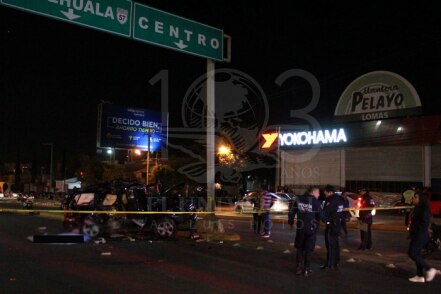 Mujer pierde la vida en fatal volcadura 