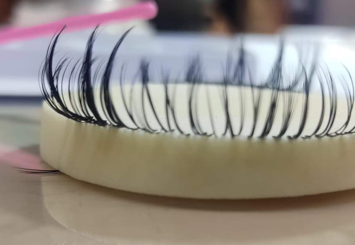 Microblading y pestañas gratis a mujeres que luchan contra el cáncer en SLP