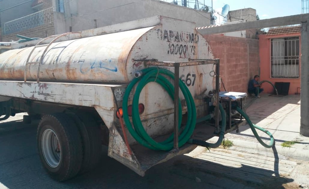 Interapas sancionará a conductores de pipas que cobren por servicio de agua
