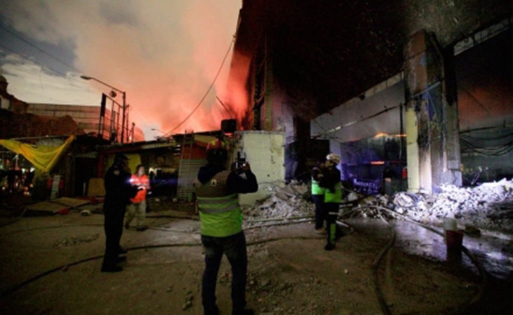 Incendio en La Merced deja un muerto, ocho heridos y 600 locales calcinados