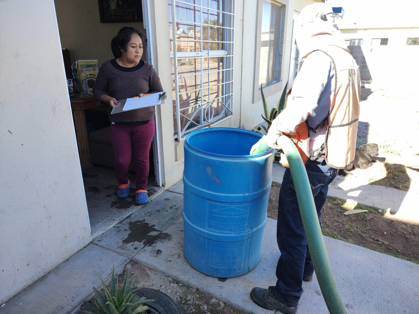 "Pago más de agua que de renta", esto gastan en SLP por pipa de agua