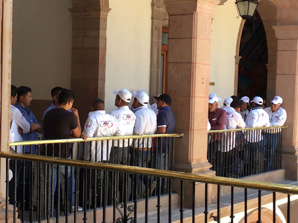 Transportistas denuncian operativos “selectivos” de SCT   