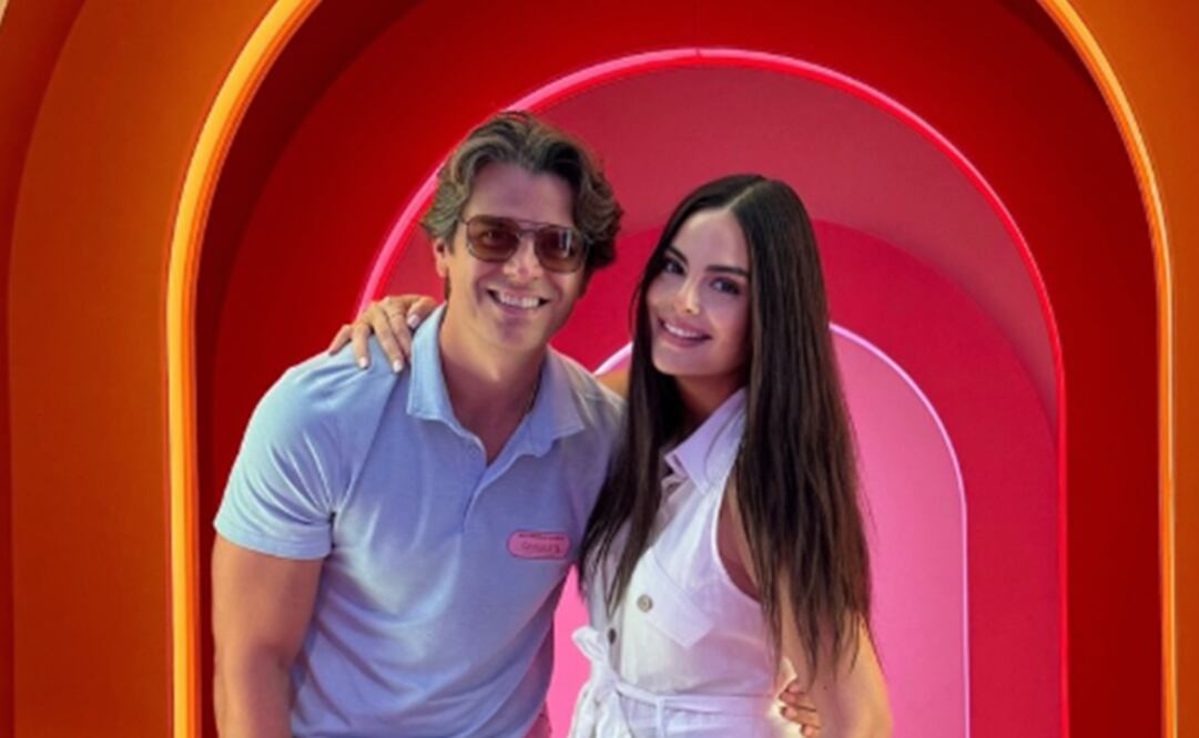 Ximena Navarrete compartió a través de su cuenta oficial de Instagram las fotos de la llegada del pequeño Santiago. Foto:
de Ximenanr