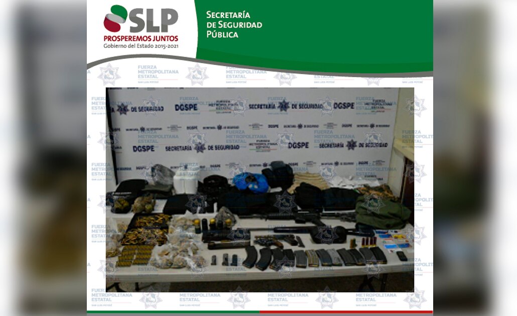 Detienen a cinco por posesión de droga y armas