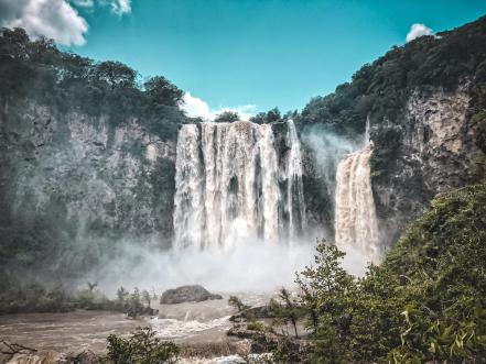 Cascadas de la Huasteca lucen su máximo esplendor, pero hay alerta para el turismo