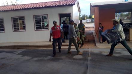 Entregan apoyos a 12 familias afectadas por tormenta en Villa de Ramos