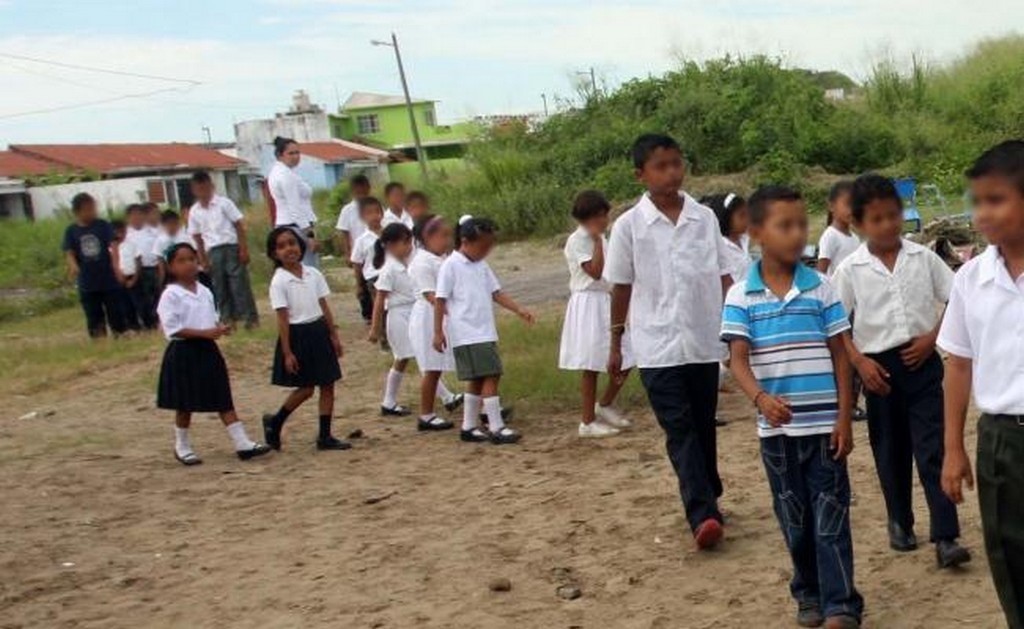 Maestros de 200 escuelas de Veracruz en paro; demandan mayor seguridad